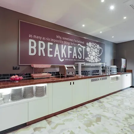 Premier Am Wasserturm Hotel 3*