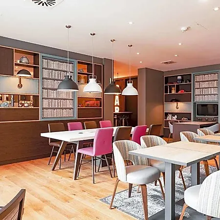 Premier Am Wasserturm מלון 3*